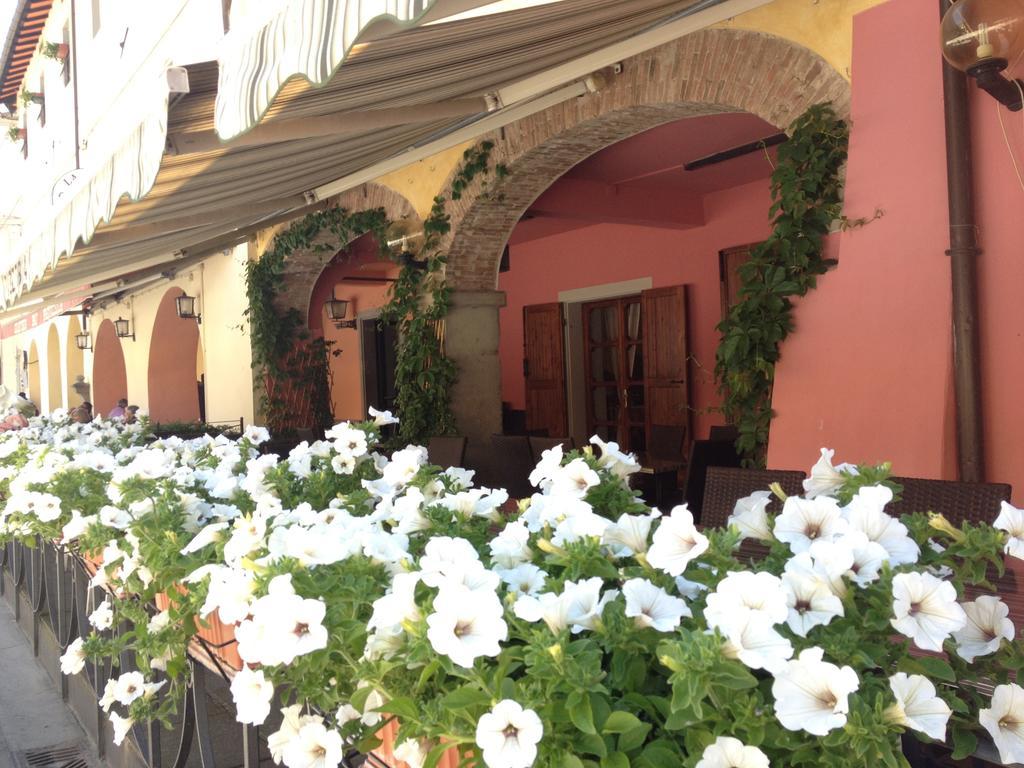 Albergo Ristorante La Rocca Firenzuola Εξωτερικό φωτογραφία