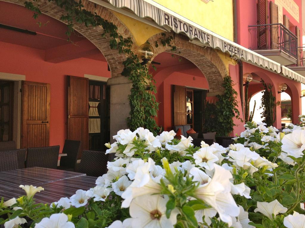 Albergo Ristorante La Rocca Firenzuola Εξωτερικό φωτογραφία